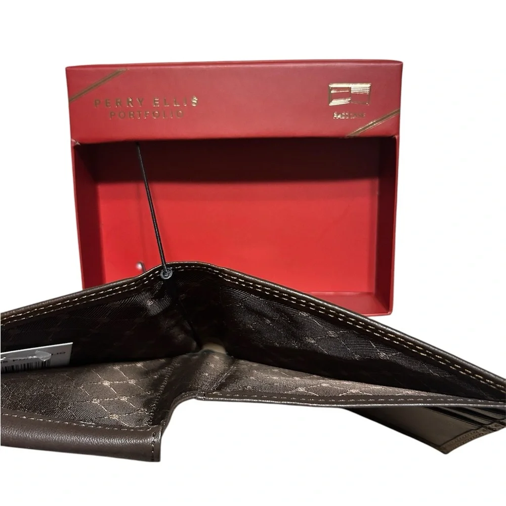 Perry Ellis Portfolio Brown Leather Sunshine Passcase Wallet